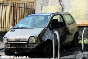 incendie voiture feu quartier corse